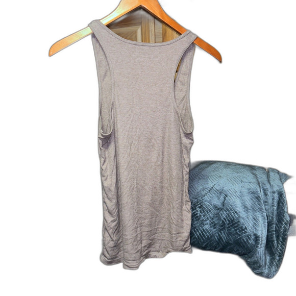Womens Size Medium Tank Top and T Shirt Bundle - Picture 7 of 16